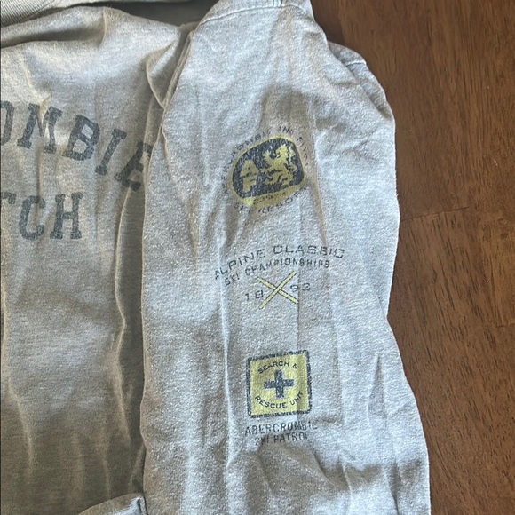 Vintage Abercrombie & Fitch Gray men’s long sleeve t-shirt - Picture 3 of 3